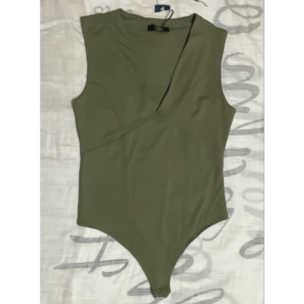 Women's House of Harlow 960 Olive Green Sleeveless Bodysuit size L - Picture 2 of 5